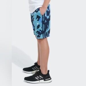 Champion boys blue camo drawstring waist, athletic shorts, size medium size 8-10
